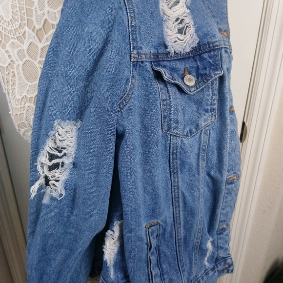 Blue notes Denim Jacket. - Picture 5 of 8
